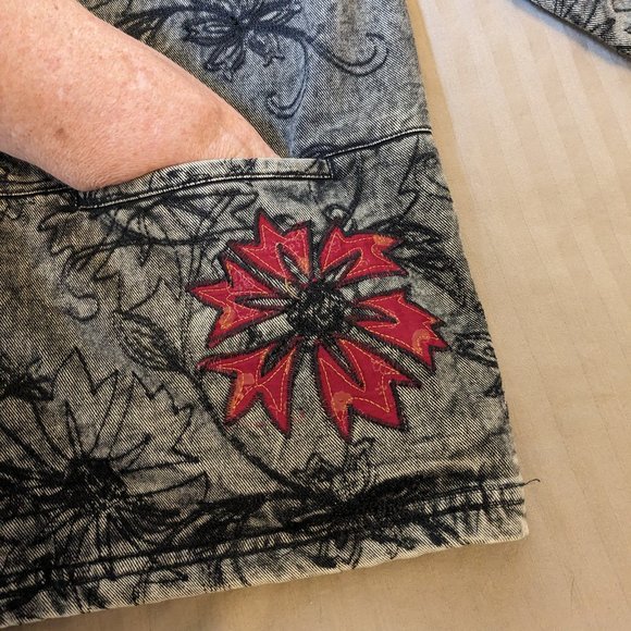 FRENCH LAUNDRY Black Wash Boho Denim Jacket Floral Embroidery - Picture 2 of 10